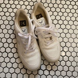 Veja white sneaker